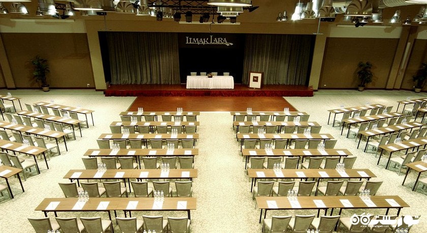 نمای کلی سالن برگزاری همایش و جلسات